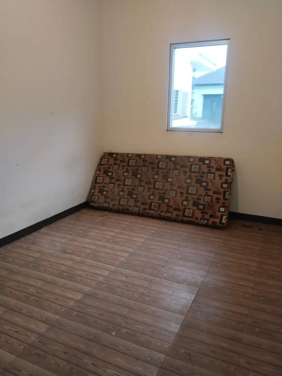 Dijual / Disewakan Rumah di Kota Baru Parahyangan