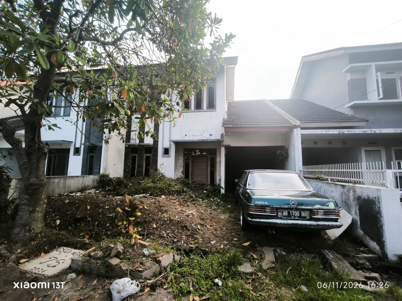 Rumah lelang murah, semi cluster, foto 2