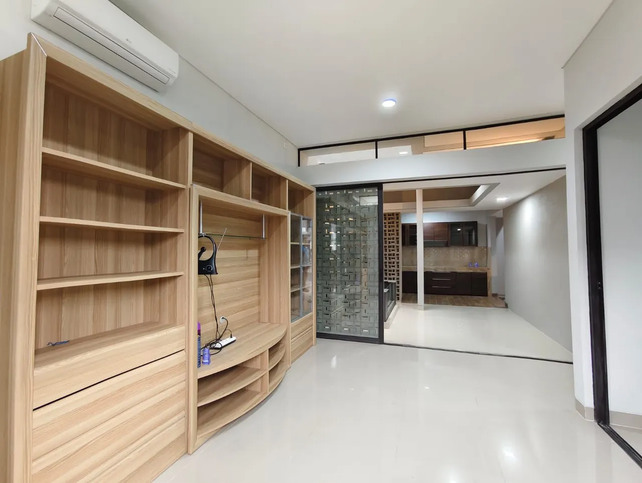 For SALE /RENT Rumah di Summarecon Bandung