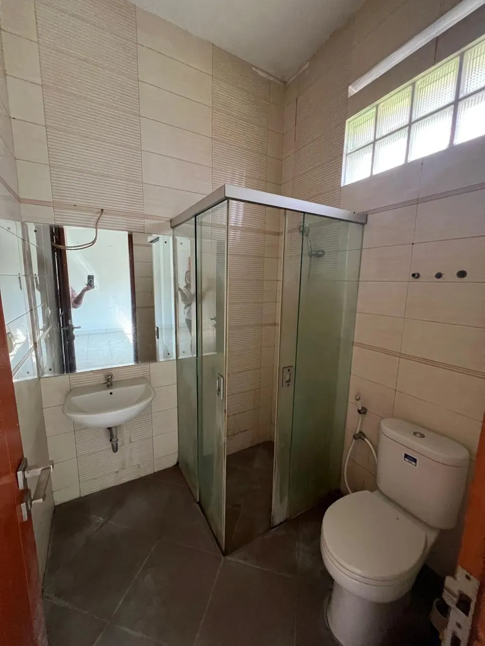 Rumah di Kembar Mas Cocok untuk Tempat tinggal dan Kantor