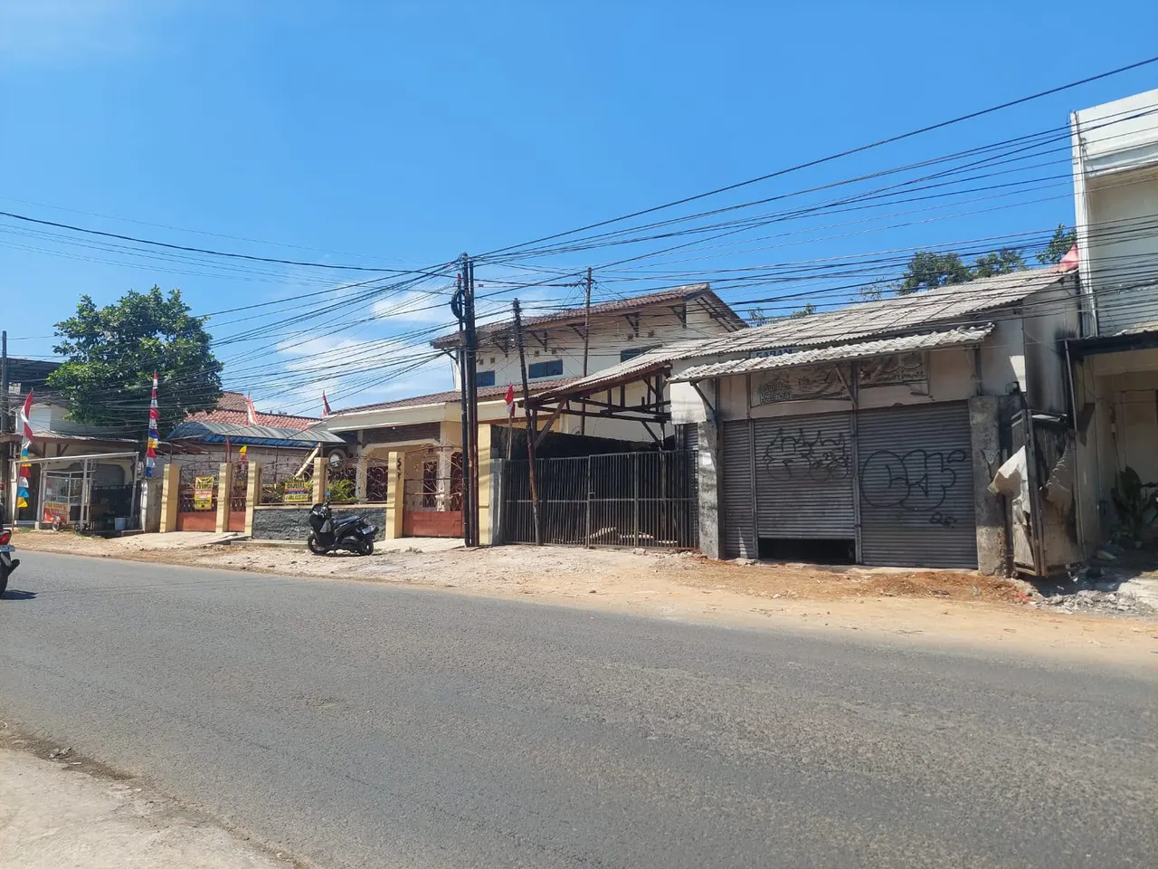 Gudang dan Toko lelang murah, Daerah Stategis Dekat Kota, foto 5