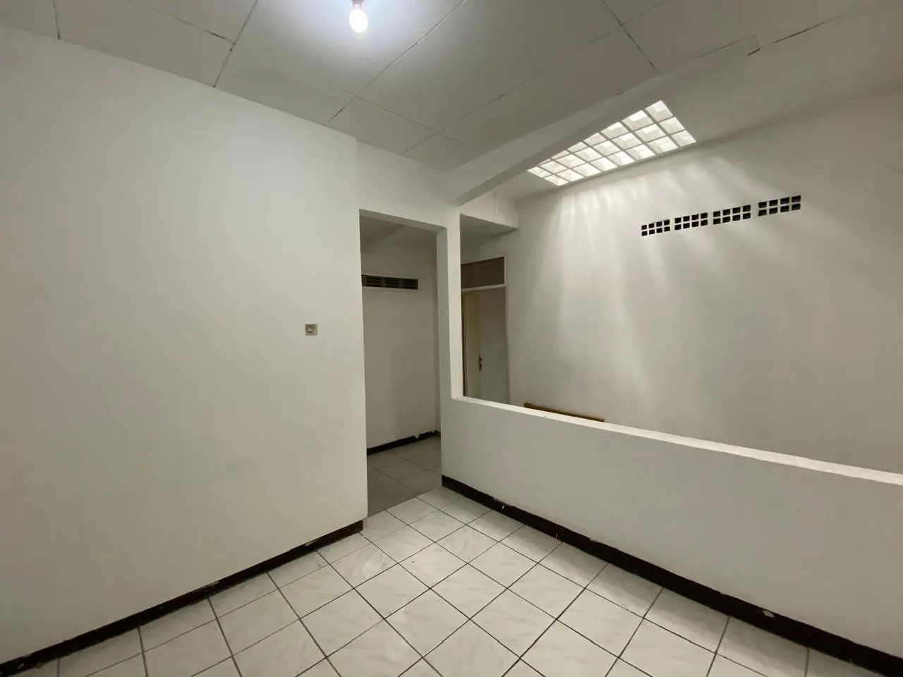Dijual Rumah di Suryalaya Sayap Soetta, foto 3