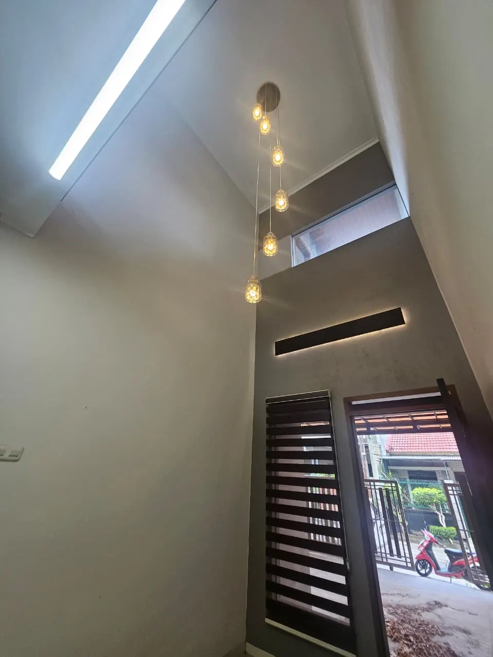 Dijual Rumah Baru Taman holis indah 1, foto 2