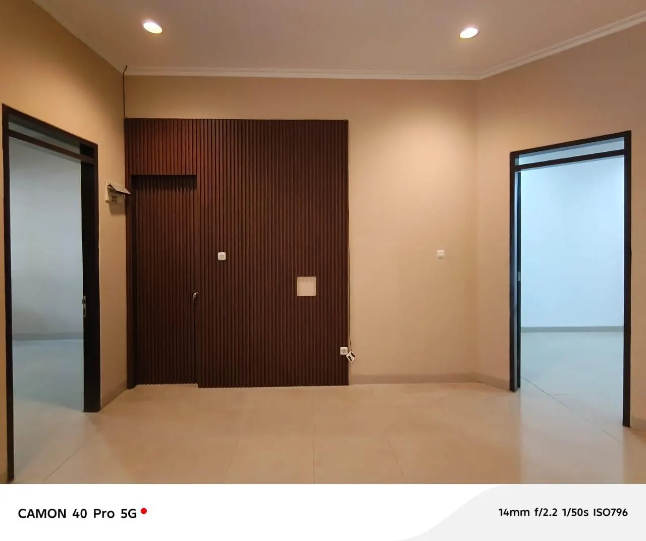 Disewakan rumah Minimalis 11/2 lantai di Singgasana, foto 6