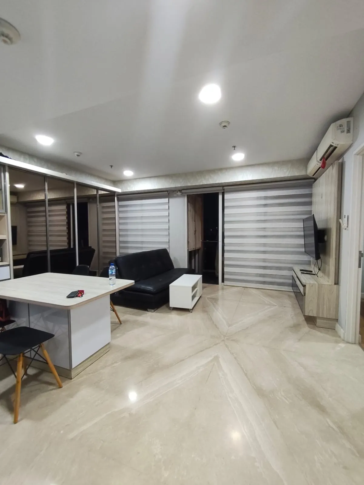 Jual / Sewa Apartemen Landmark Residence, foto 2