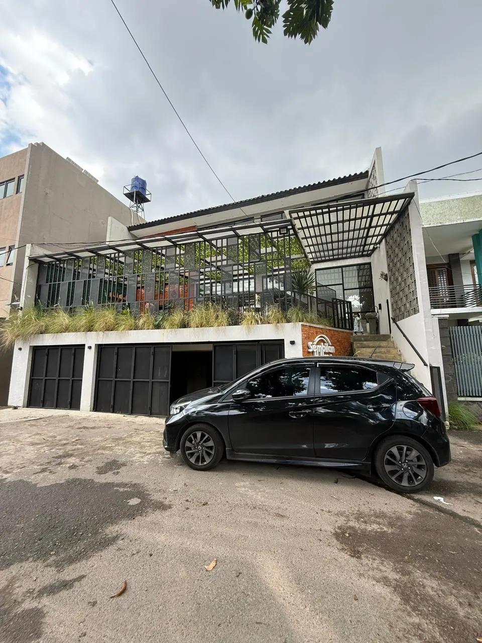 Dijual Fullfurnish Lux Guest House aktif di Setra wangi Sukajadi Bandung