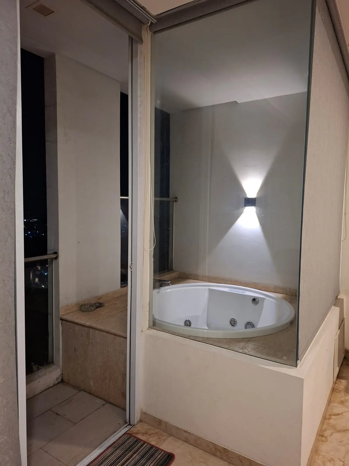 Dijual cepat fullfurnish unit apartemen Art Deco Luxury Hotel & Residence Ciumbuleuit Bandung, foto 4