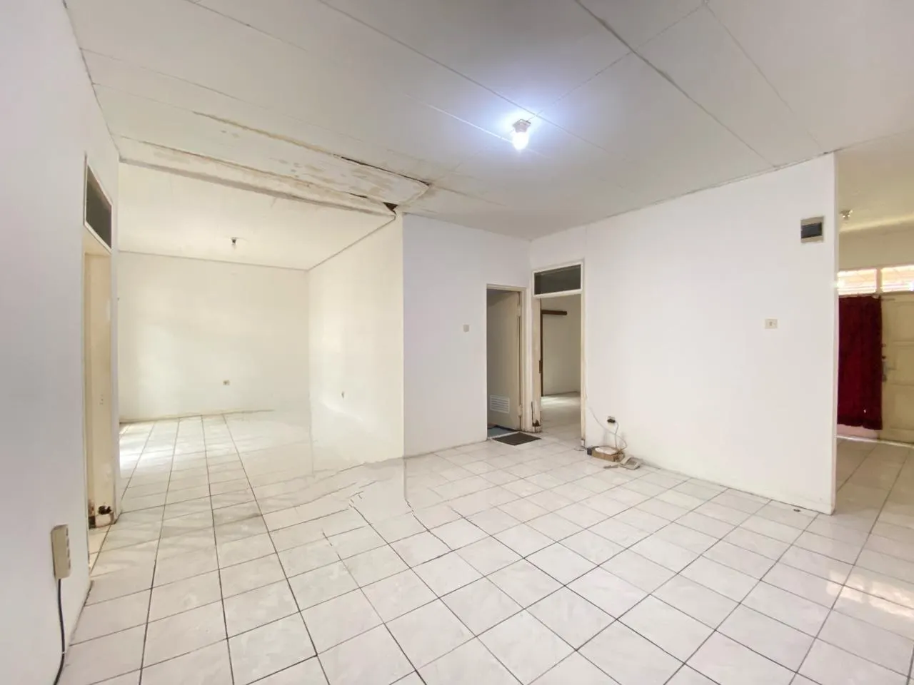 Dijual Rumah di Suryalaya Sayap Soetta, foto 5