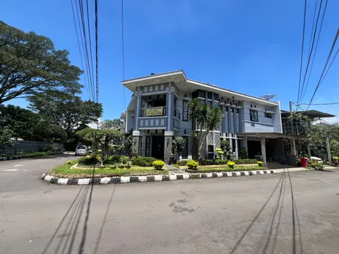 Lelang Rumah di Komplek Padmae Regency