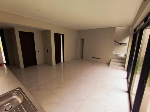 Dijual Rumah 2lantai di tatar Punawangi KBP